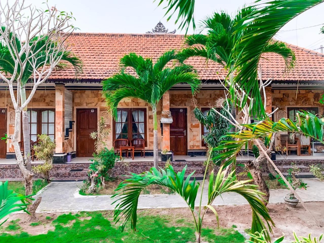 Tiki Bar And More Nusa Lembongan Exterior photo